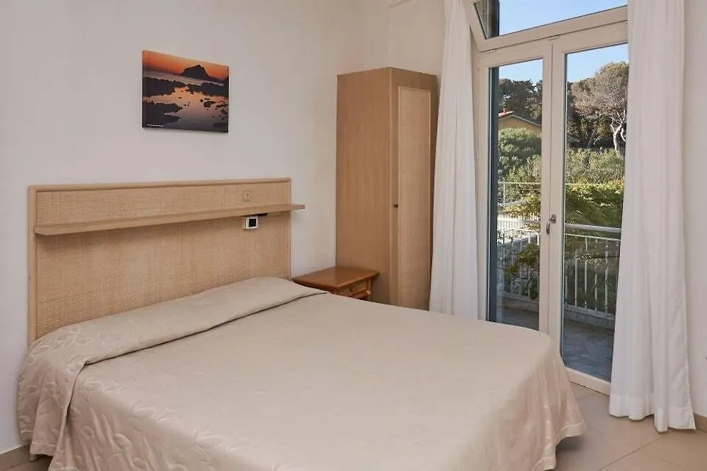 Hotel Capo D'Uomo Orbetello 3*,